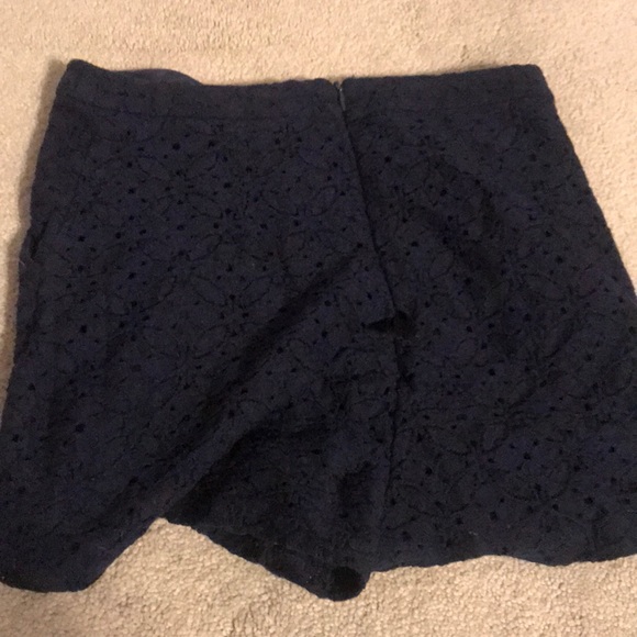 Navy blue high waisted shorts - Picture 3 of 3